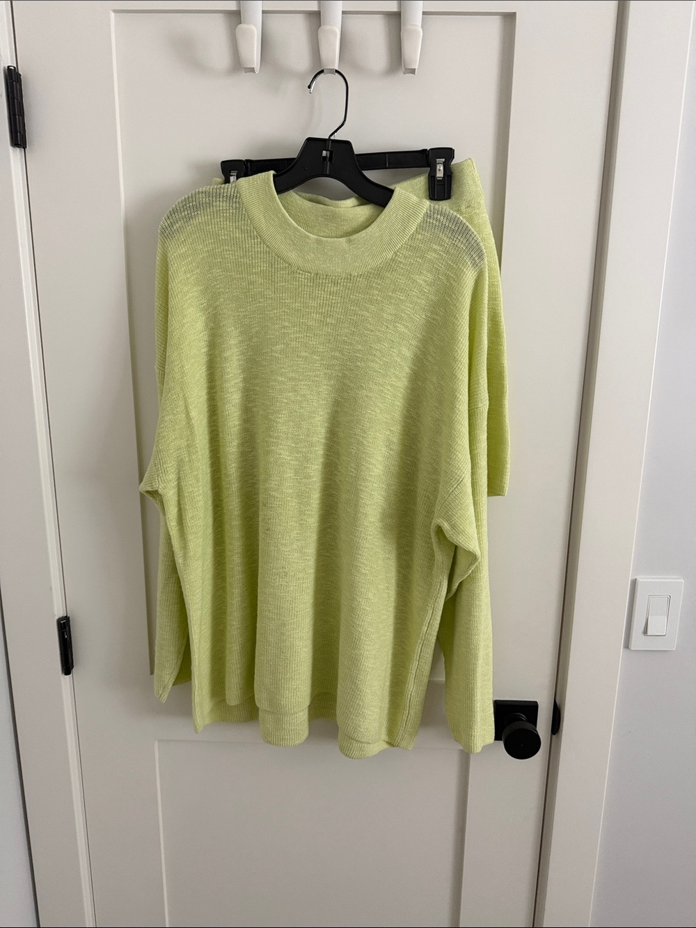 WORN ONCE FP BEACH MALIBU SOLID SURF SET